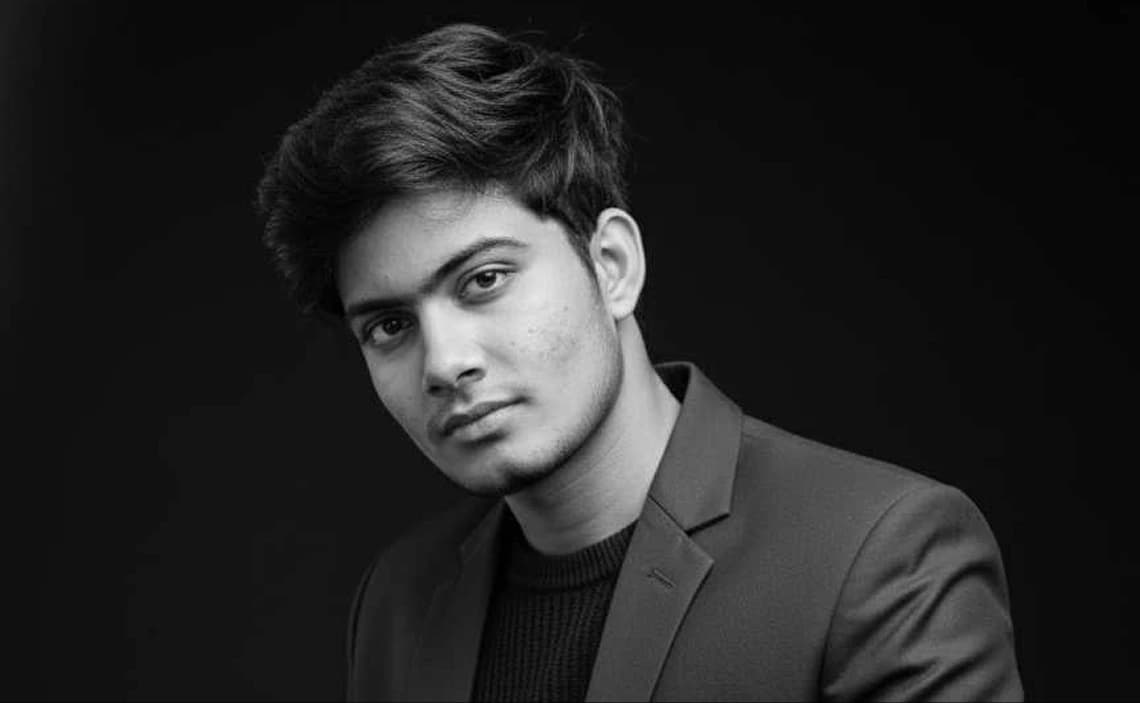 Vishwas Tiwari Author Image